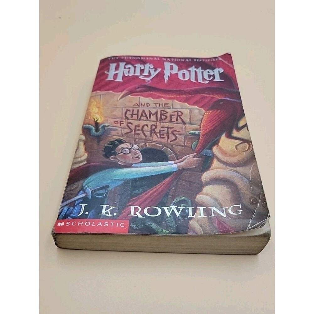 JK Rowling Harry Potter And The Chamber Of Secrets Year 2 2000 Paperback Book L2